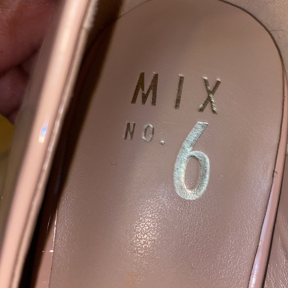 Mix No. 6 Cream /nude Heels Classic Pointed-Toe Pumps - Picture 5 of 16
